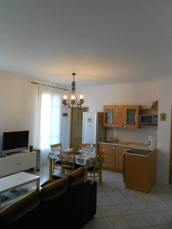 Appartement Beau 3 pieces proche centre à Menton