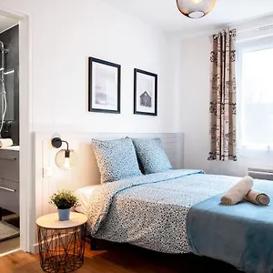 https://chic-cosy-appartement-avec-terrasse-parking-privatif.inbrittany.com